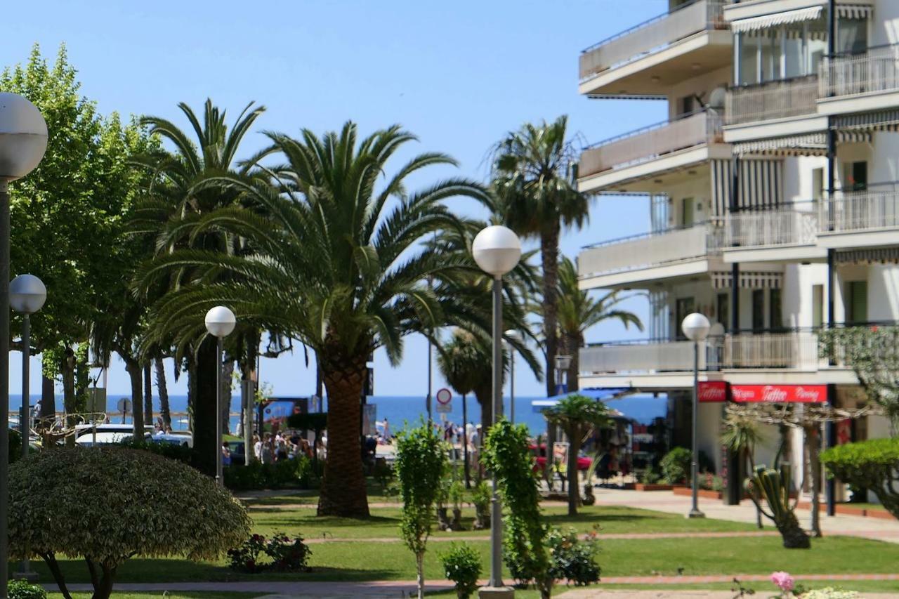 Rentalmar Delfos Playa Salou Buitenkant foto